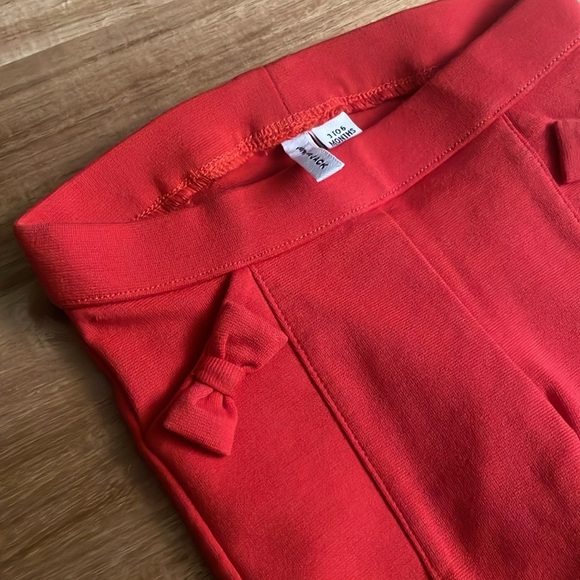 Janie and Jack Baby Red Leggings Ponte Pant with Bows on Pockets, 3-6m - Picture 2 of 3